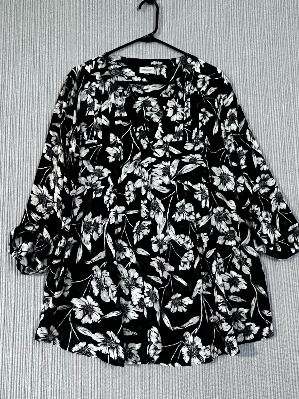 Avenue Black White Floral Popover Tunic Blouse Womens Plus 3X 22/24